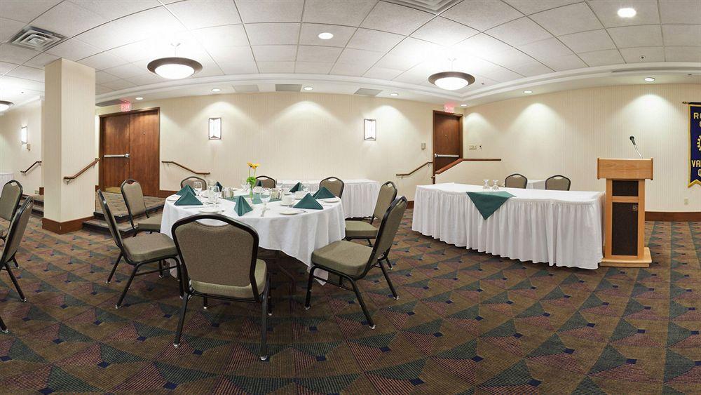 Park Inn & Suites By Radisson Ванкувер Экстерьер фото