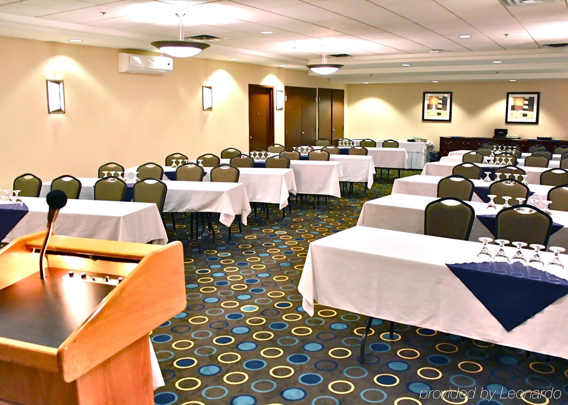 Park Inn & Suites By Radisson Ванкувер Экстерьер фото