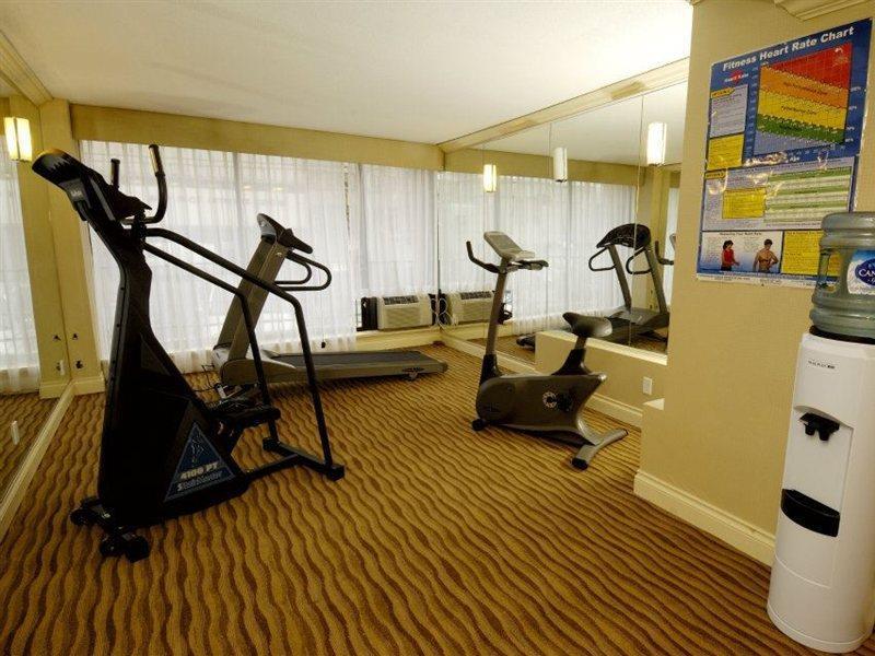 Park Inn & Suites By Radisson Ванкувер Экстерьер фото