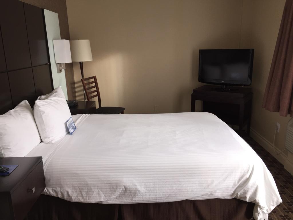 Park Inn & Suites By Radisson Ванкувер Экстерьер фото