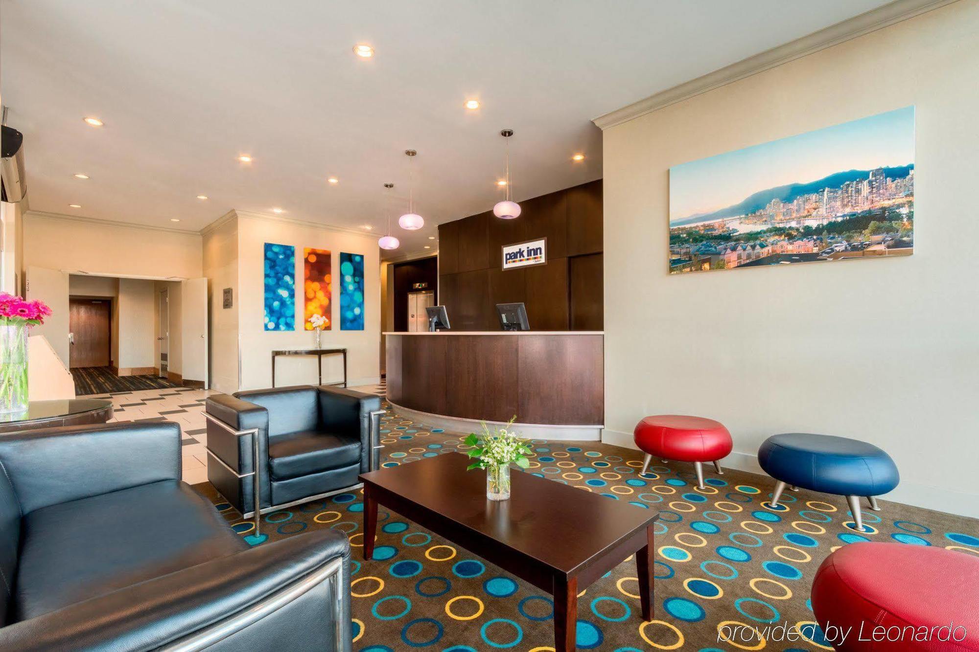 Park Inn & Suites By Radisson Ванкувер Экстерьер фото