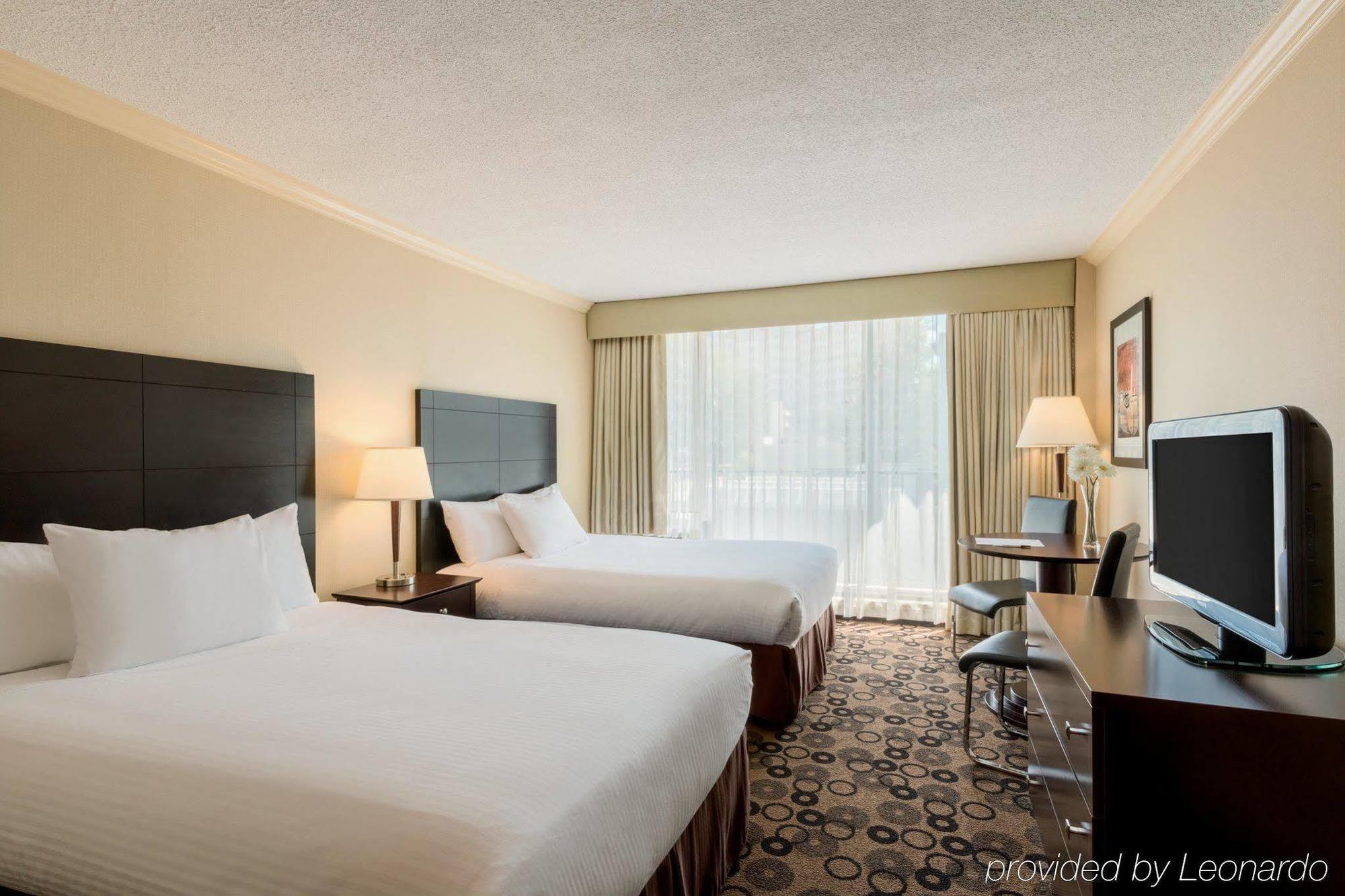 Park Inn & Suites By Radisson Ванкувер Экстерьер фото