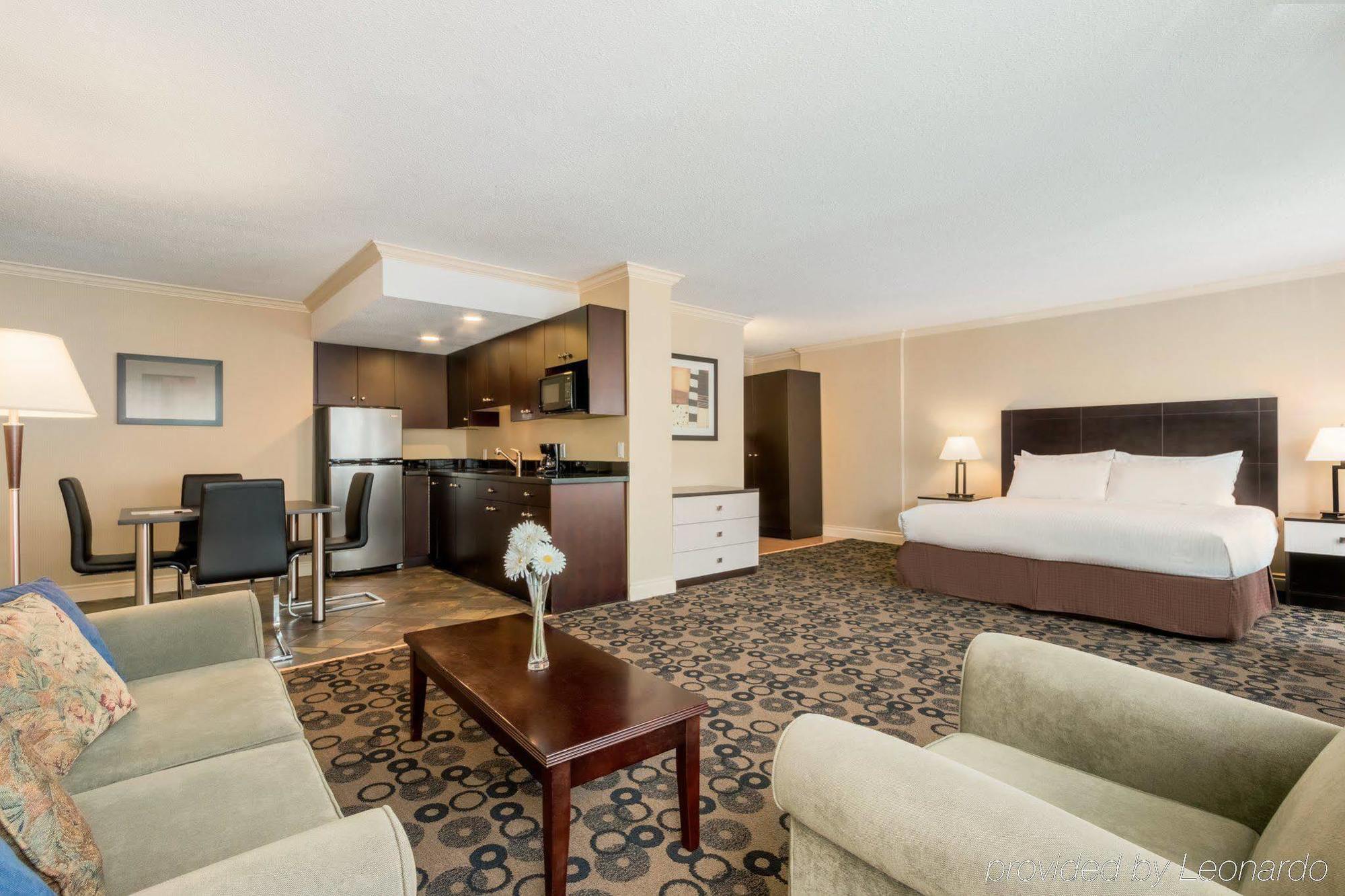 Park Inn & Suites By Radisson Ванкувер Экстерьер фото