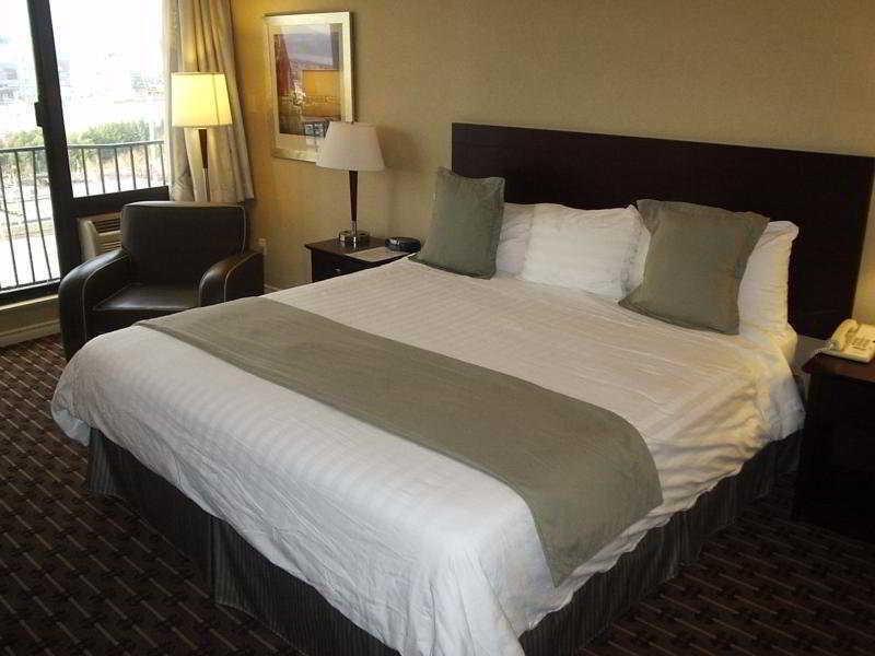 Park Inn & Suites By Radisson Ванкувер Экстерьер фото