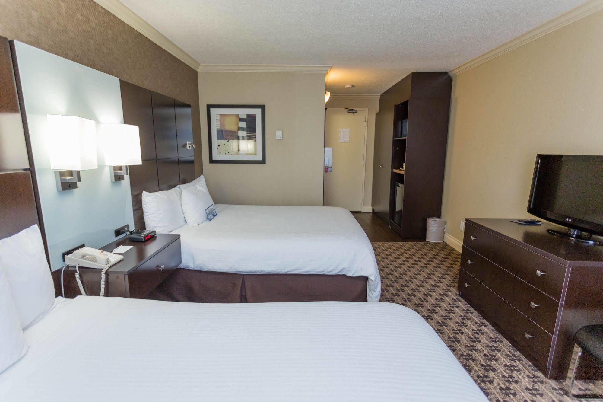Park Inn & Suites By Radisson Ванкувер Экстерьер фото