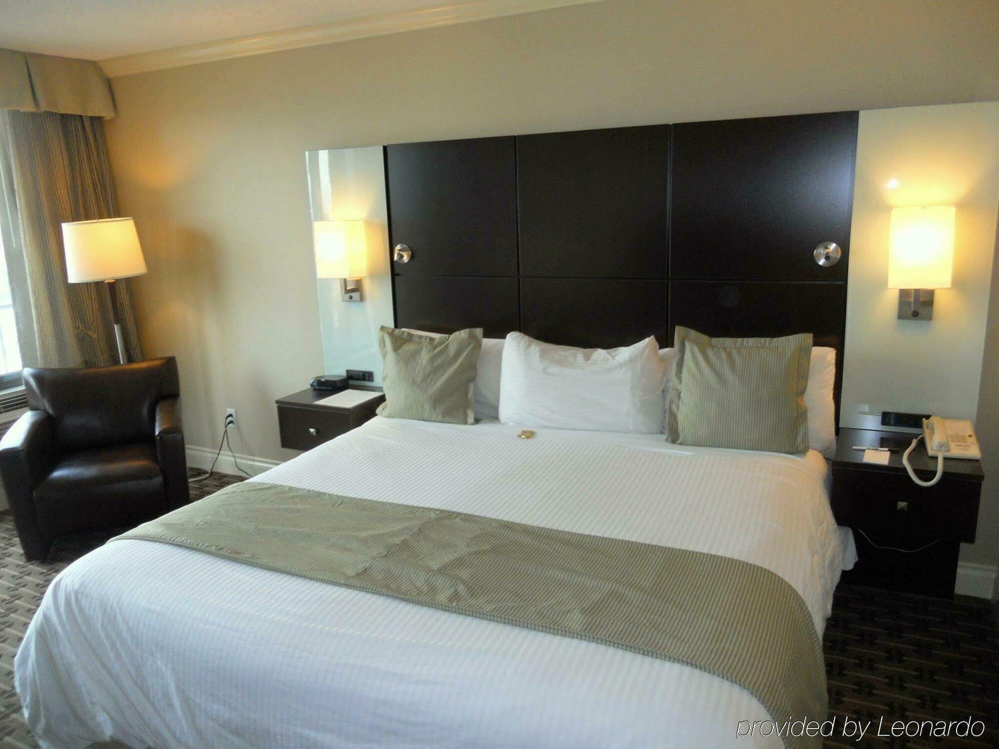 Park Inn & Suites By Radisson Ванкувер Экстерьер фото