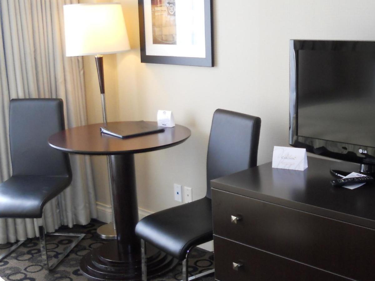 Park Inn & Suites By Radisson Ванкувер Экстерьер фото